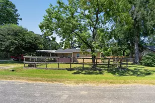 1415 Sharon St, Vidor, TX 77662 - Photo 6