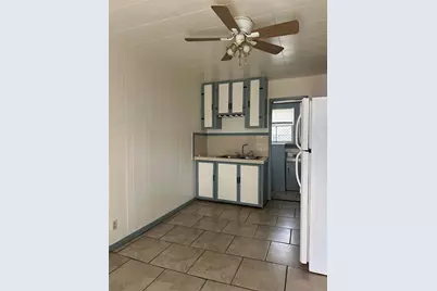 708 J #Rear, Galveston, TX 77550 - Photo 2