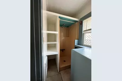 708 J #Rear, Galveston, TX 77550 - Photo 6