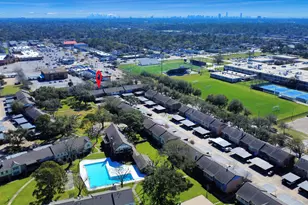 10358 Hammerly Blvd, Houston, TX 77043 - Photo 2