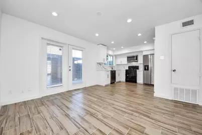 10358 Hammerly Boulevard #18, Houston, TX 77043 - Photo 18