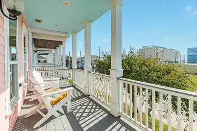 2308 Bernardo De Galvez, Galveston, TX 77550 - Photo 24