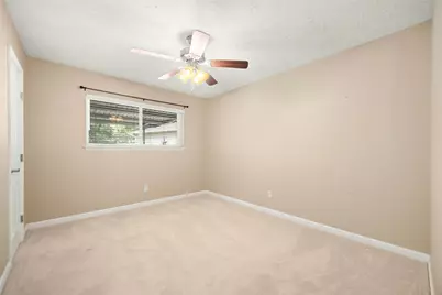 15214 Saint Cloud Drive, Houston, TX 77062 - Photo 28