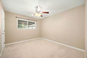 15214 St Cloud Dr, Houston, TX 77062 - Photo 28