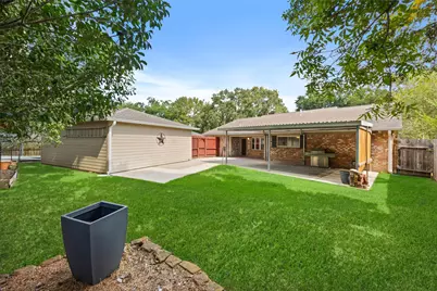 15214 Saint Cloud Drive, Houston, TX 77062 - Photo 36