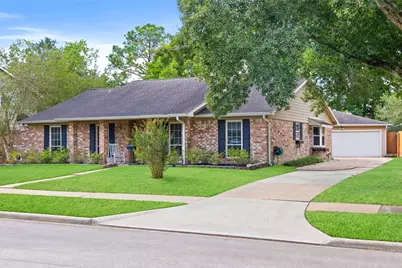 15214 Saint Cloud Drive, Houston, TX 77062 - Photo 2