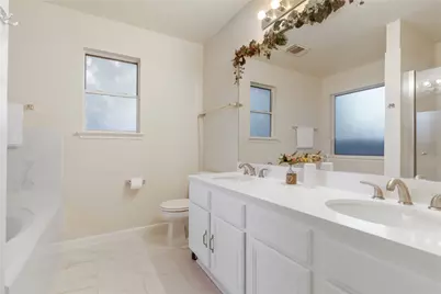 12126 Meadow Place Drive, Houston, TX 77071 - Photo 18