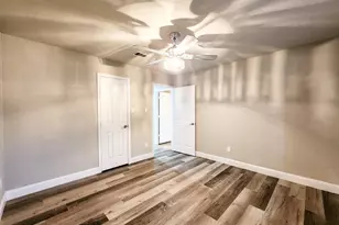 9750 Hillis St, Houston, TX 77078 - Photo 32