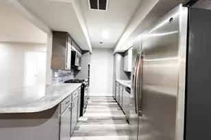 9750 Hillis St, Houston, TX 77078 - Photo 10