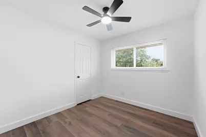7627 Kellwood Drive, Houston, TX 77040 - Photo 10