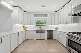 910 Cranberry Hill Ct, Houston, TX 77079 - Photo 14