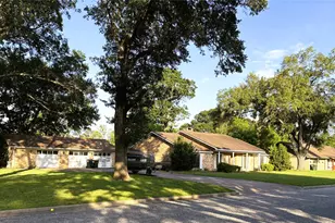 677 N Fowlkes St, Sealy, TX 77474 - Photo 8