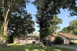 677 N Fowlkes St, Sealy, TX 77474 - Photo 2