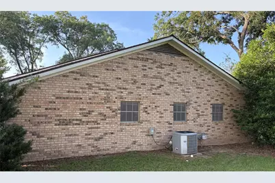 677 N Fowlkes Street, Sealy, TX 77474 - Photo 22
