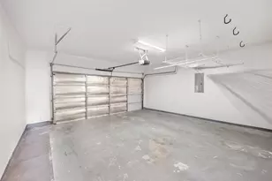 907 McKinney Park Ln, Houston, TX 77003 - Photo 28