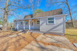 328 W Sherwood Dr, Livingston, TX 77351 - Photo 2