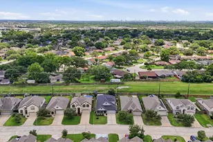 4310 Bearberry Ave, Baytown, TX 77521 - Photo 44