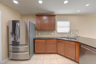 2002 Collins Rose Ct, Richmond, TX 77469 - Photo 16