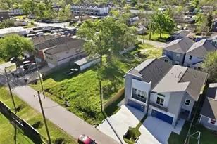 4921 Golden Forest Dr, Houston, TX 77091 - Photo 2