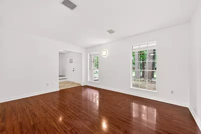 42 Rockridge Drive, The Woodlands, TX 77381 - Photo 4