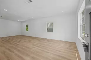 632 University Ave, Huntsville, TX 77320 - Photo 4