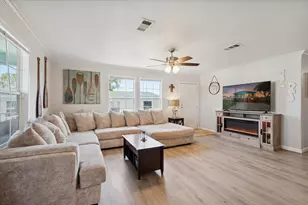 2385 Broadway St, Dickinson, TX 77539 - Photo 6