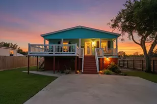 2385 Broadway St, Dickinson, TX 77539 - Photo 1