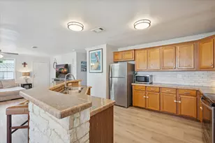 2385 Broadway St, Dickinson, TX 77539 - Photo 14