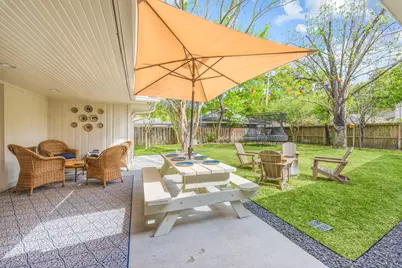 10011 Burgoyne Road, Houston, TX 77042 - Photo 24