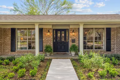 10011 Burgoyne Road, Houston, TX 77042 - Photo 2