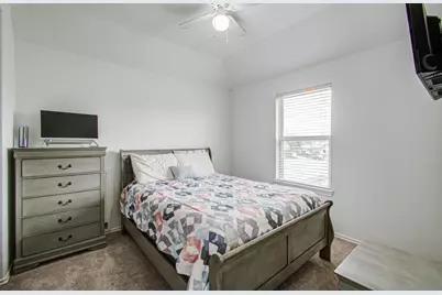 1703 Thornhampton Court, Houston, TX 77014 - Photo 30
