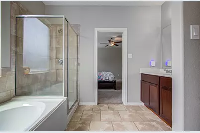 1703 Thornhampton Court, Houston, TX 77014 - Photo 22
