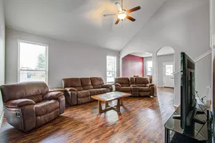 1703 Thornhampton Ct, Houston, TX 77014 - Photo 6