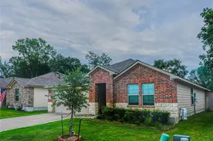 332 Pecos Dr, Huntsville, TX 77340 - Photo 1