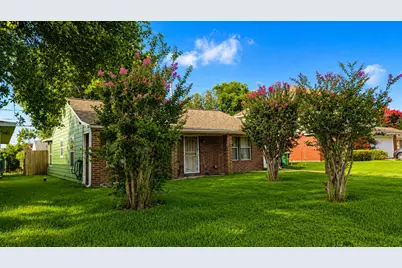 7622 Azalea Street, Houston, TX 77023 - Photo 2
