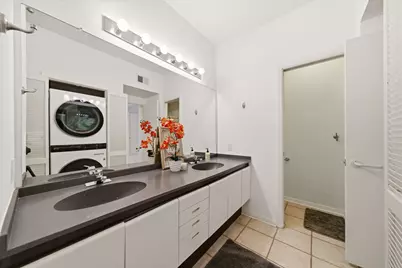 4004 Montrose Boulevard #18D, Houston, TX 77006 - Photo 16