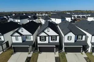 2913 Crown Gate Dr, Houston, TX 77047 - Photo 2