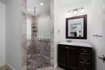 12826 Hill Dr, Conroe, TX 77304 - Photo 10