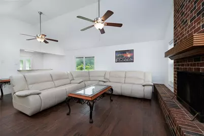 12826 Hill Dr, Conroe, TX 77304 - Photo 2
