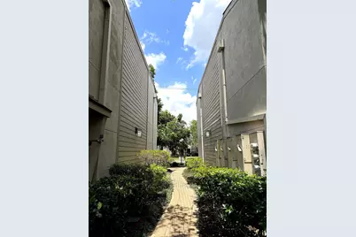 1100 Augusta Drive #80, Houston, TX 77057 - Photo 14