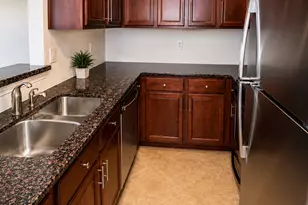 1100 Augusta Dr, Houston, TX 77057 - Photo 6