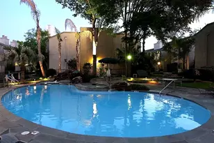 1100 Augusta Dr, Houston, TX 77057 - Photo 1