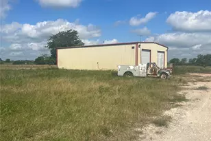 399 Prune Rd, La Grange, TX 78945 - Photo 2