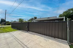 730 Dunkley Dr, Houston, TX 77076 - Photo 26