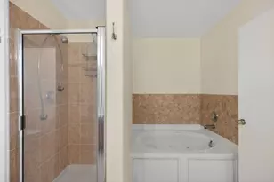 11726 Wilson Pines Ct, Houston, TX 77031 - Photo 16