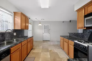 11726 Wilson Pines Ct, Houston, TX 77031 - Photo 12