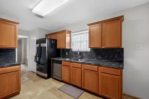 11726 Wilson Pines Ct, Houston, TX 77031 - Photo 10