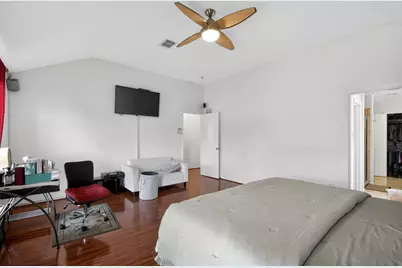 11726 Wilson Pines Court, Houston, TX 77031 - Photo 16