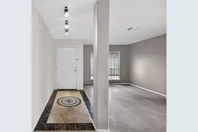 11726 Wilson Pines Court, Houston, TX 77031 - Photo 2