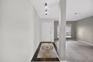 11726 Wilson Pines Ct, Houston, TX 77031 - Photo 2